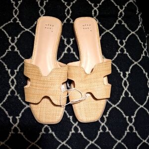 A new day Nina Sandal